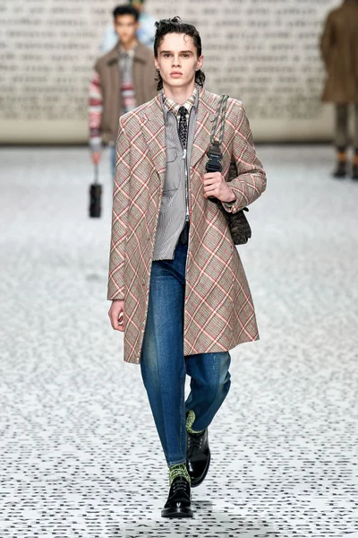 Look 20